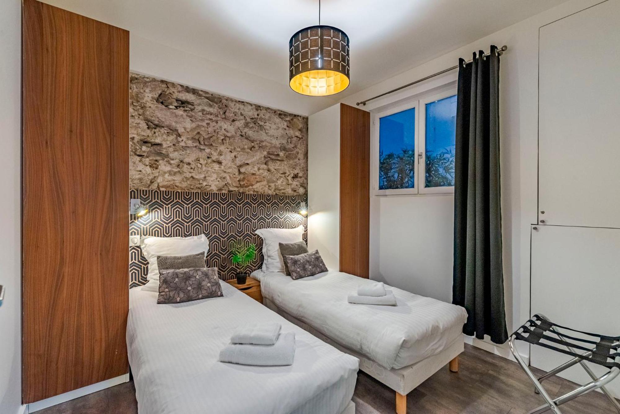 Luxury Family 2Br - Prime Location, Walk To Beach & Shopping, Sunny Balcony - Totolulu Cannes Hoche Eksteriør billede