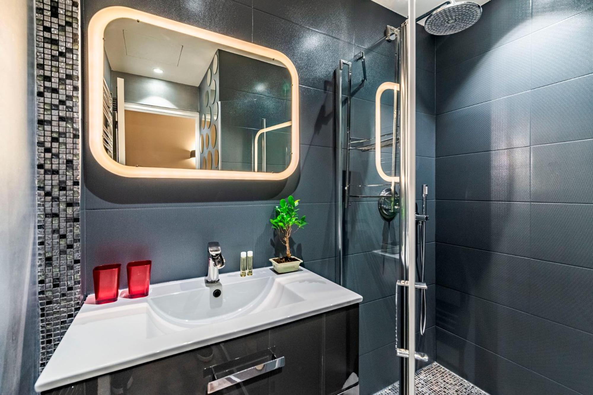 Luxury Family 2Br - Prime Location, Walk To Beach & Shopping, Sunny Balcony - Totolulu Cannes Hoche Eksteriør billede