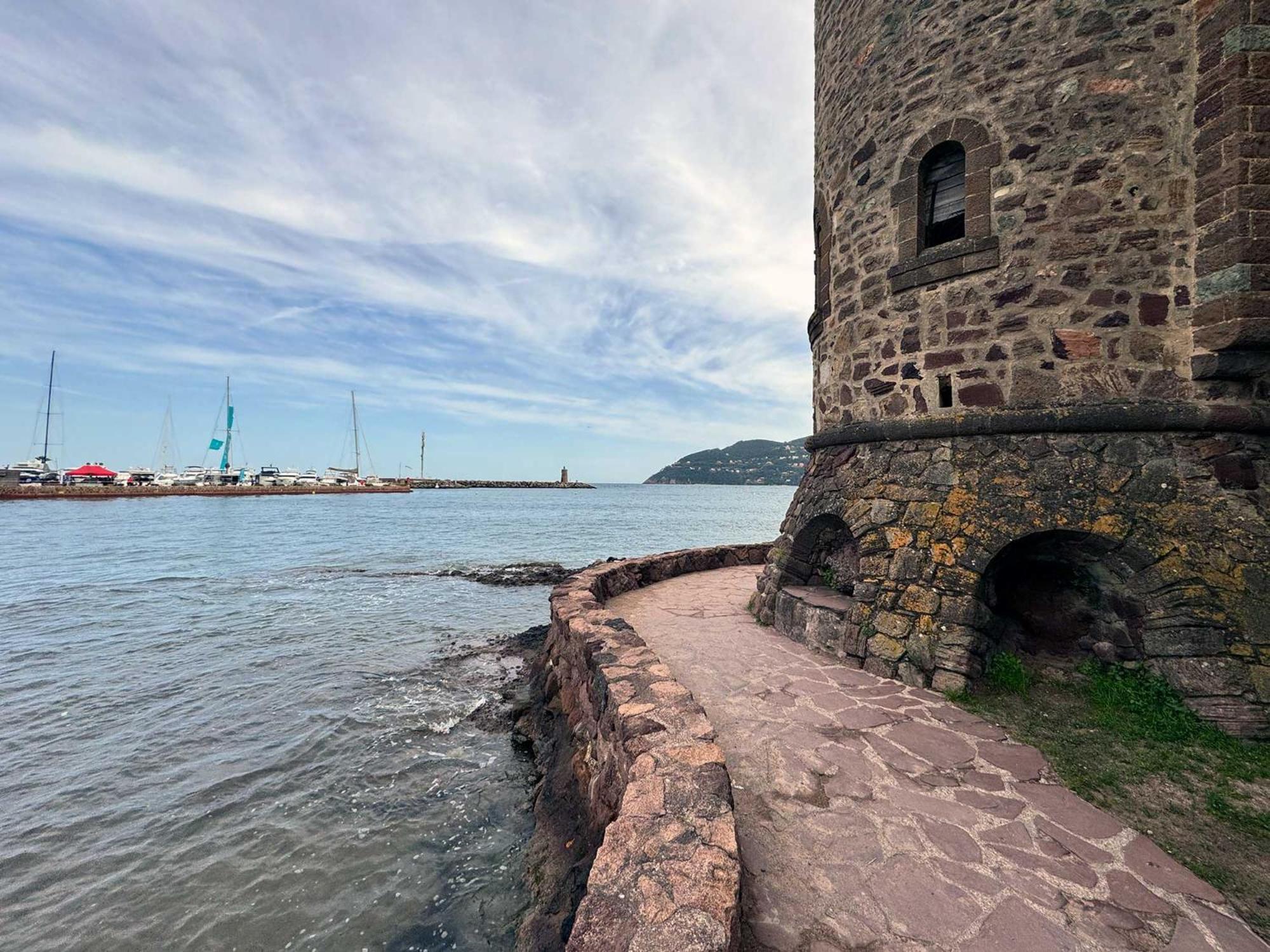 Luxury Family 2Br - Prime Location, Walk To Beach & Shopping, Sunny Balcony - Totolulu Cannes Hoche Eksteriør billede