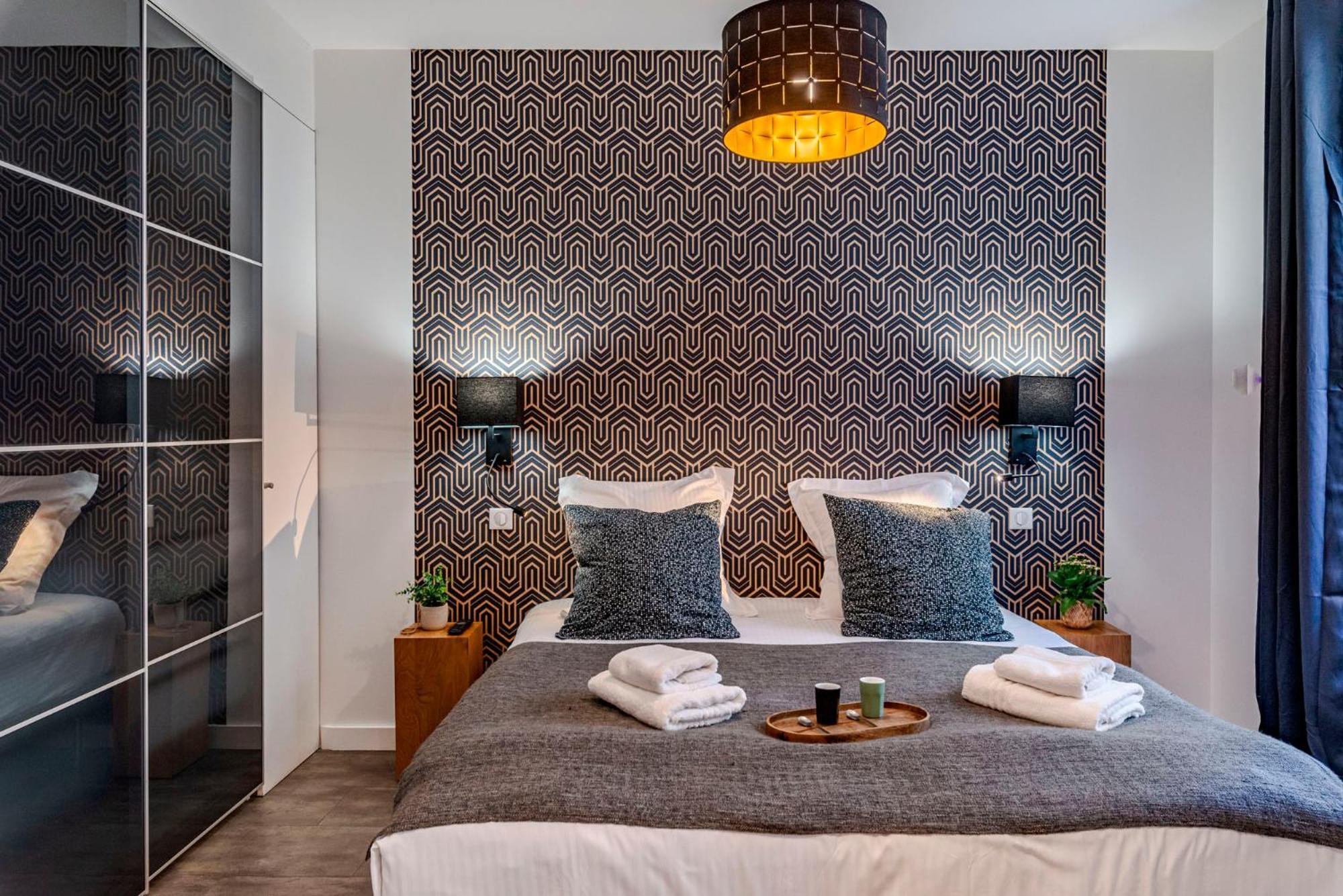 Luxury Family 2Br - Prime Location, Walk To Beach & Shopping, Sunny Balcony - Totolulu Cannes Hoche Eksteriør billede